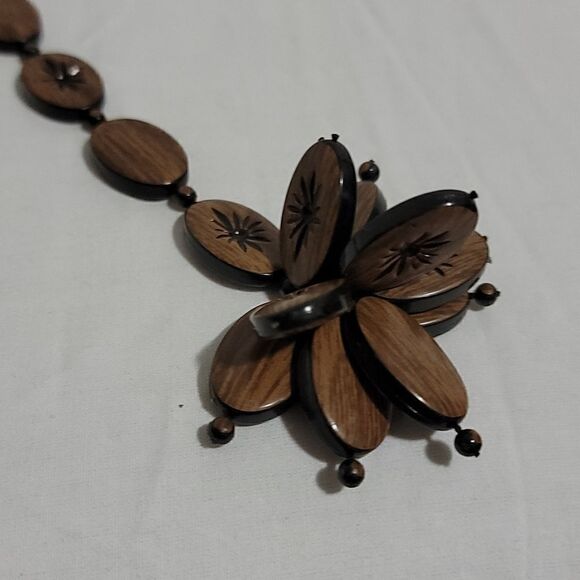 Vintage wooden necklace   - Picture 5 of 5